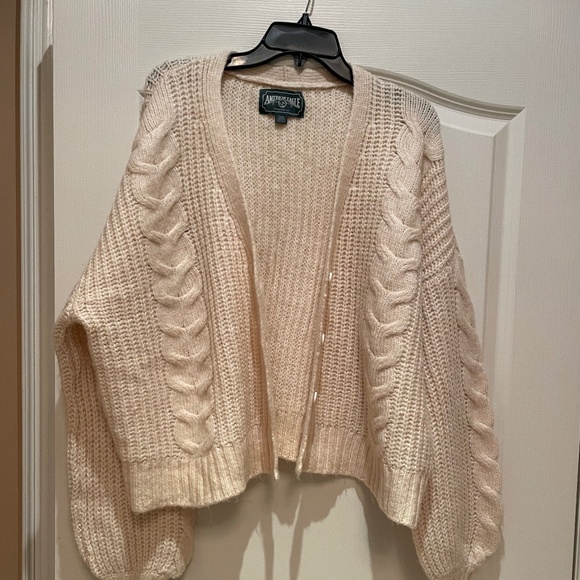 American Eagle Cropped Cardigan - Picture 1 of 3